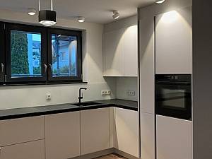 Deckenleichten Occhio weiß, Pendelleuchte Occhio höhenverstellbar, verchromt. 